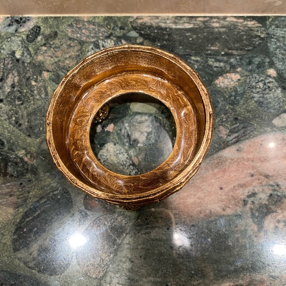 Mike and Ally Ming Soap Dish and Tumbler - Picture 9 of 14